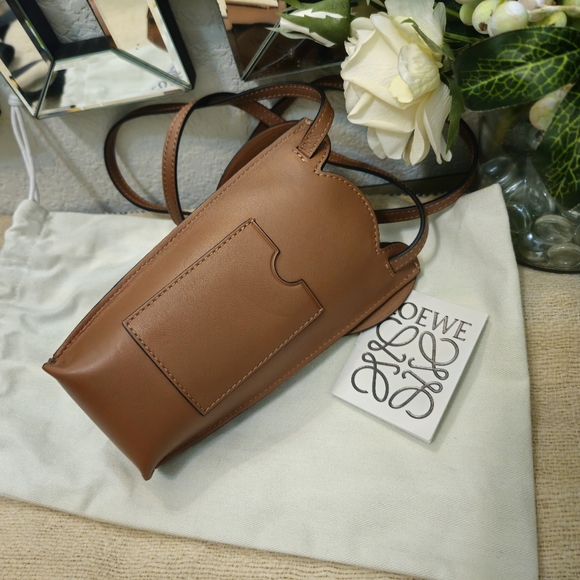 NWT LOEWE Elephant Leather Pocket Pouch-On-Strap - Picture 6 of 9